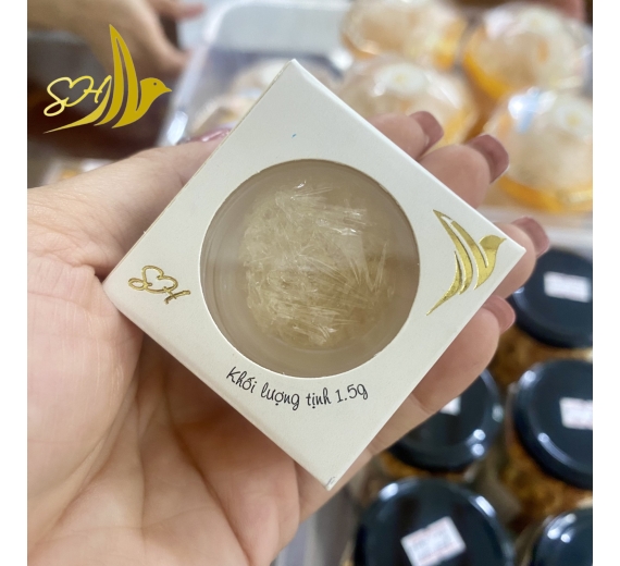 YẾN BABY XƠ MƯỚP HỘP QUÀ 10 PCS  (15 GR) 肚條粒碎燕    